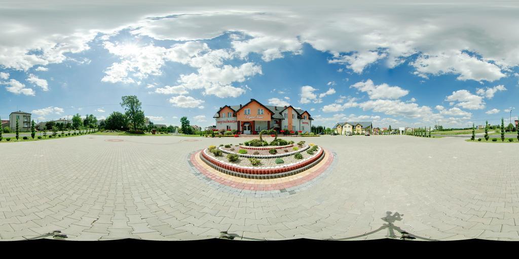 Hotel Restauracja Lorenzo Stopnica Exterior photo
